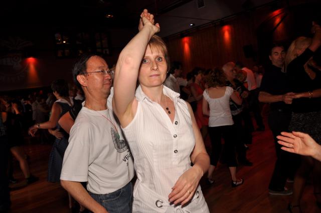 min 2010 05 30 station danse 082